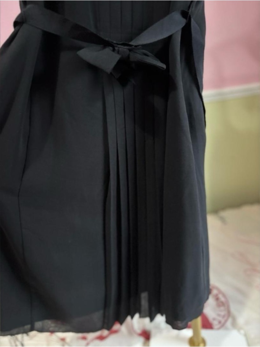 Club Monaco Black V-Neck Tie-Waist Slip Dress - 100% Silk - Picture 5 of 6